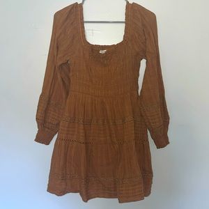 Short dress with long sleeves